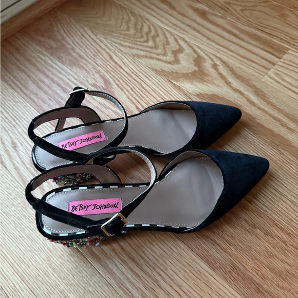 Betsey Johnson Black Velvet Pointed Toe Colorful Crystal Gem Heels Size 7.5 - Picture 2 of 7